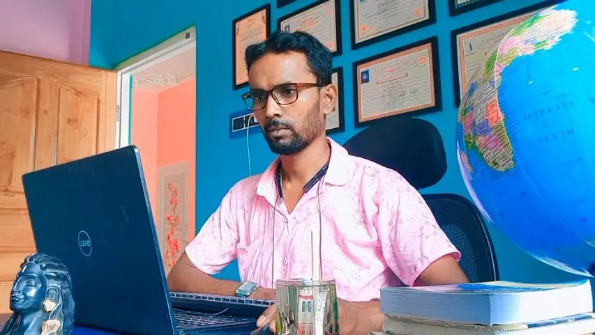 Indian best astrologer and palmist Dr. Prodyut Acharya in Kolkata offering expert horoscope, palm reading, and astrology consultation services